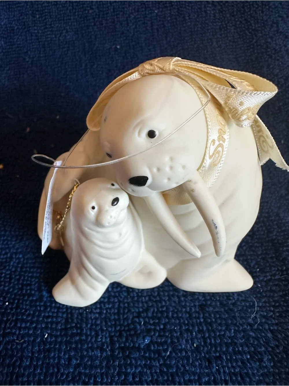 Dept 56 Snowbabies Frosty Frolic Friends Bisque Walrus & Baby Ornament 1999 NIB